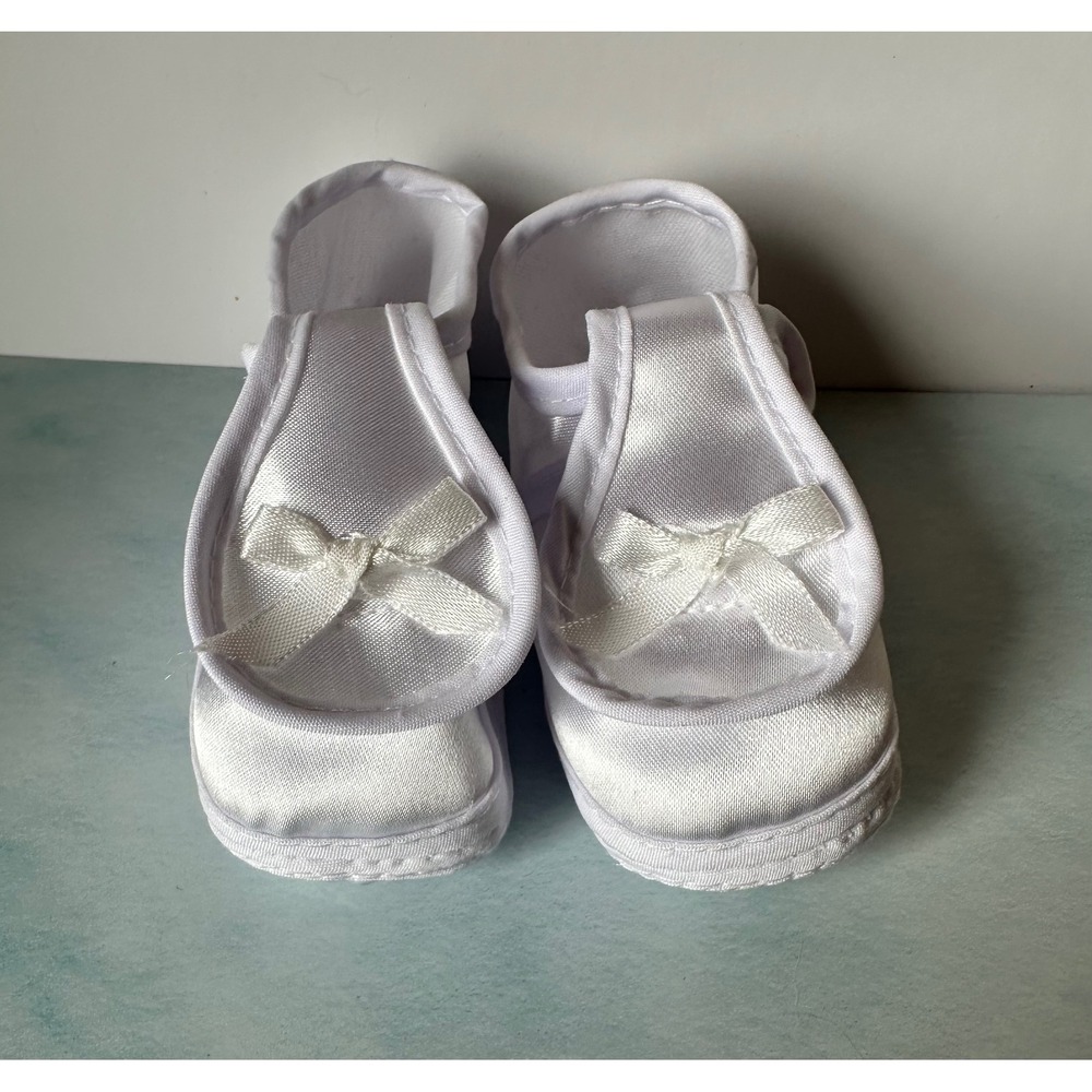 Infant White Satin Christening Baptism Crib Shoes Booties with Bow Accent Sz 2